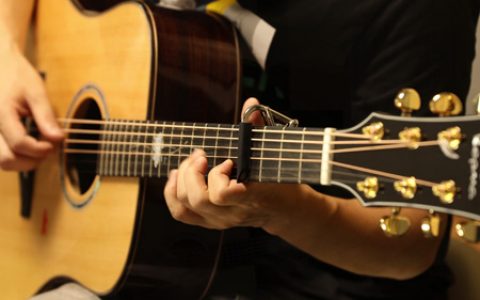 学吉他，你绝对不能错过的100首热门神曲吉他谱合集【附视频教学】